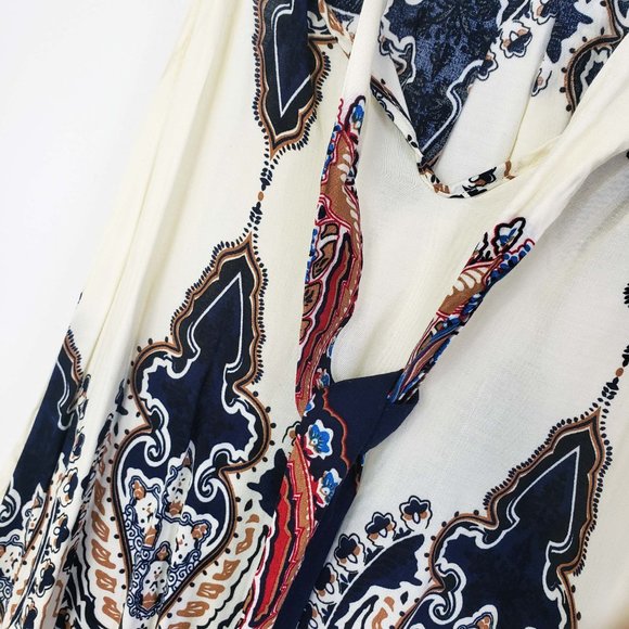 Women's Ivory Blue Indian Paisley Sleeveless Tie Neck Knee Length Sheath Dress - Picture 3 of 10